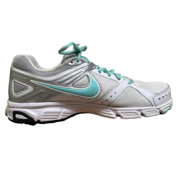 Nike Women’s 10.5 Running Shoe - Picture 5 of 12